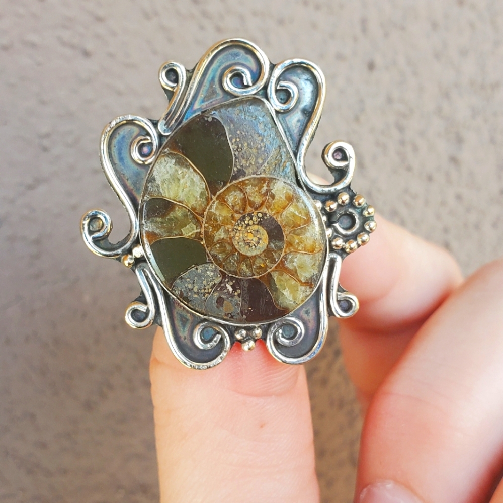 New Unique Ammonite 925 Silver Ring.